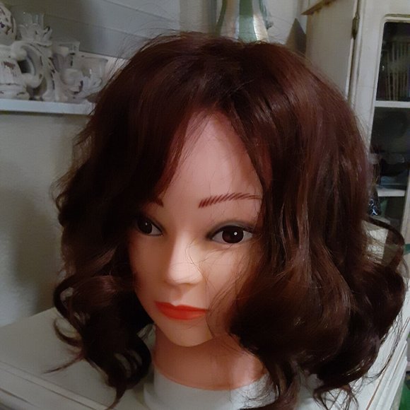 BEAUTIFUL LONG BROWN WIG WITH SOFT CURLS.......BASIC CAP SIZE AVERAGE. UNBRANDED